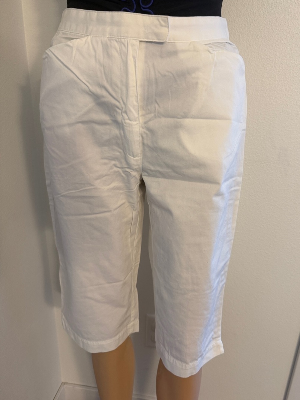 Talbots White Knee-Length Bermuda Shorts with Tailored Waist